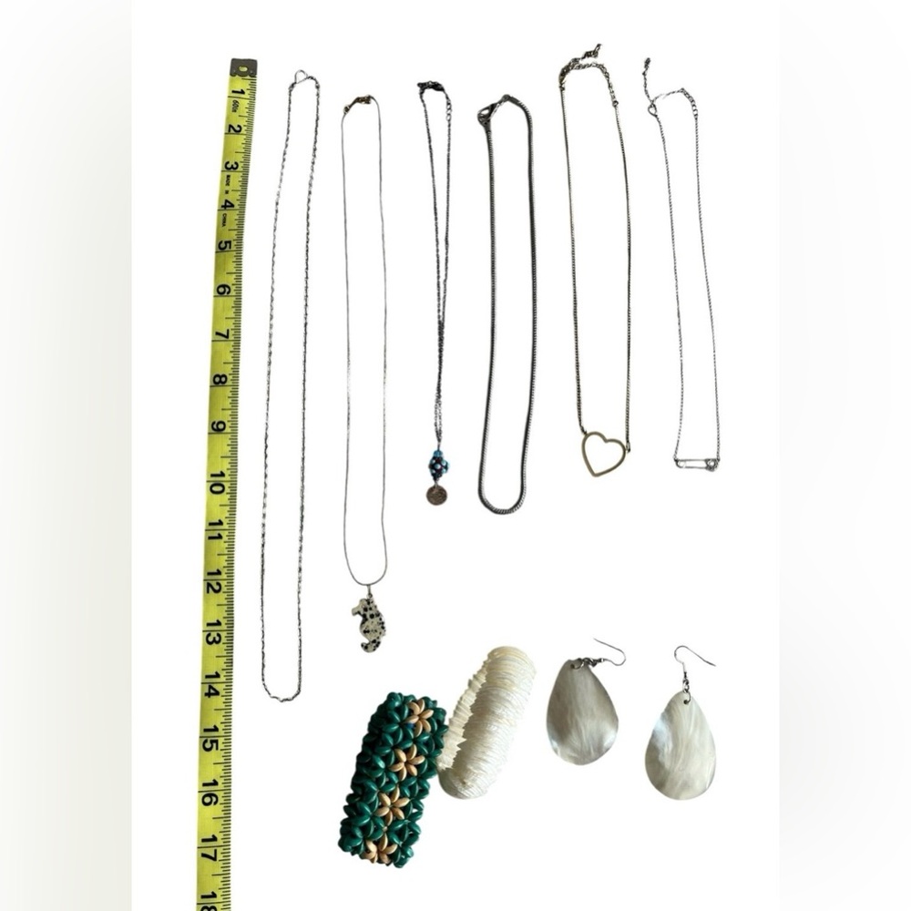 NWOT Assorted Necklaces and Bracelets Bundle/Lot